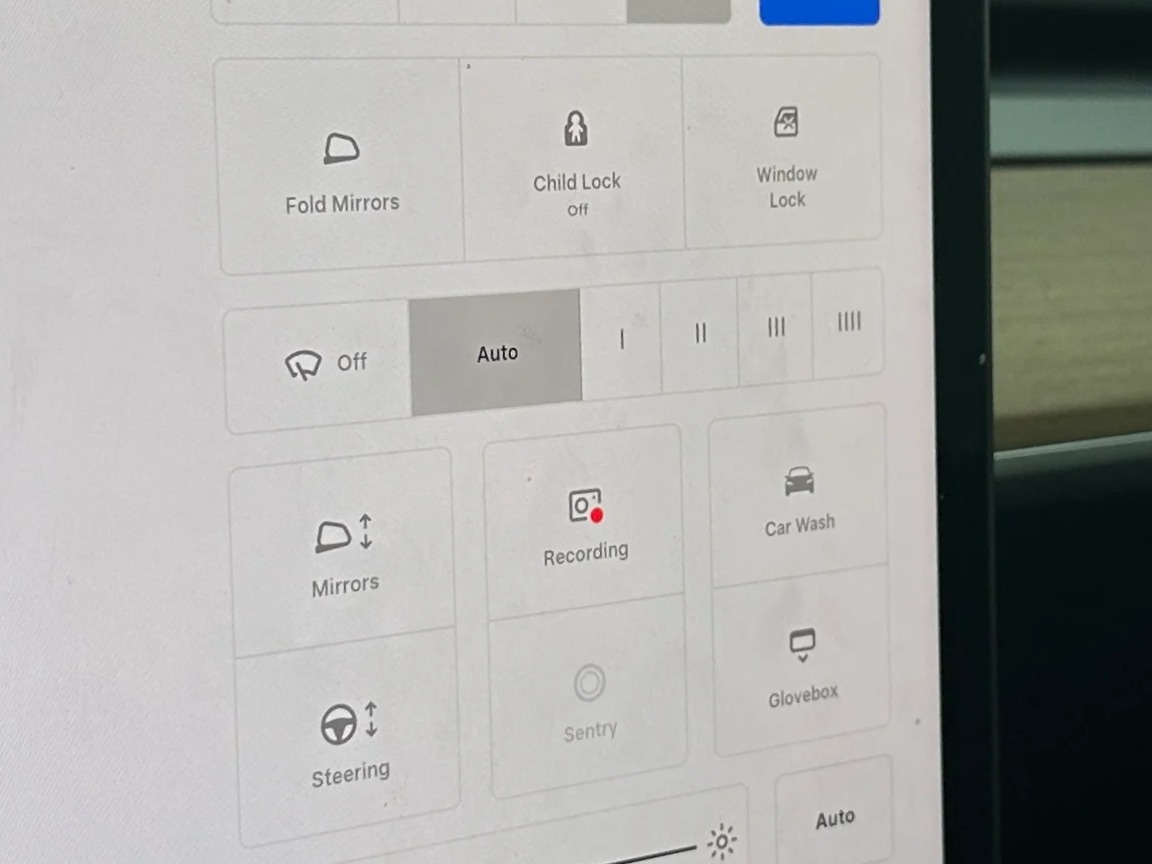 Thumbnail: 2023 Tesla Model Y - 2