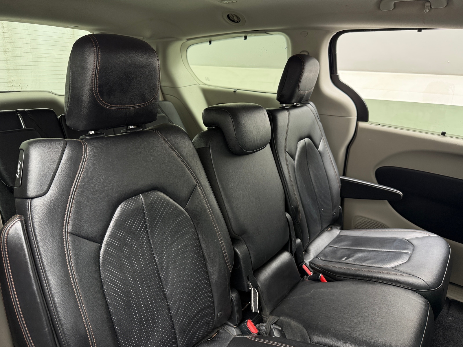 Thumbnail: 2018 Chrysler Pacifica - 5