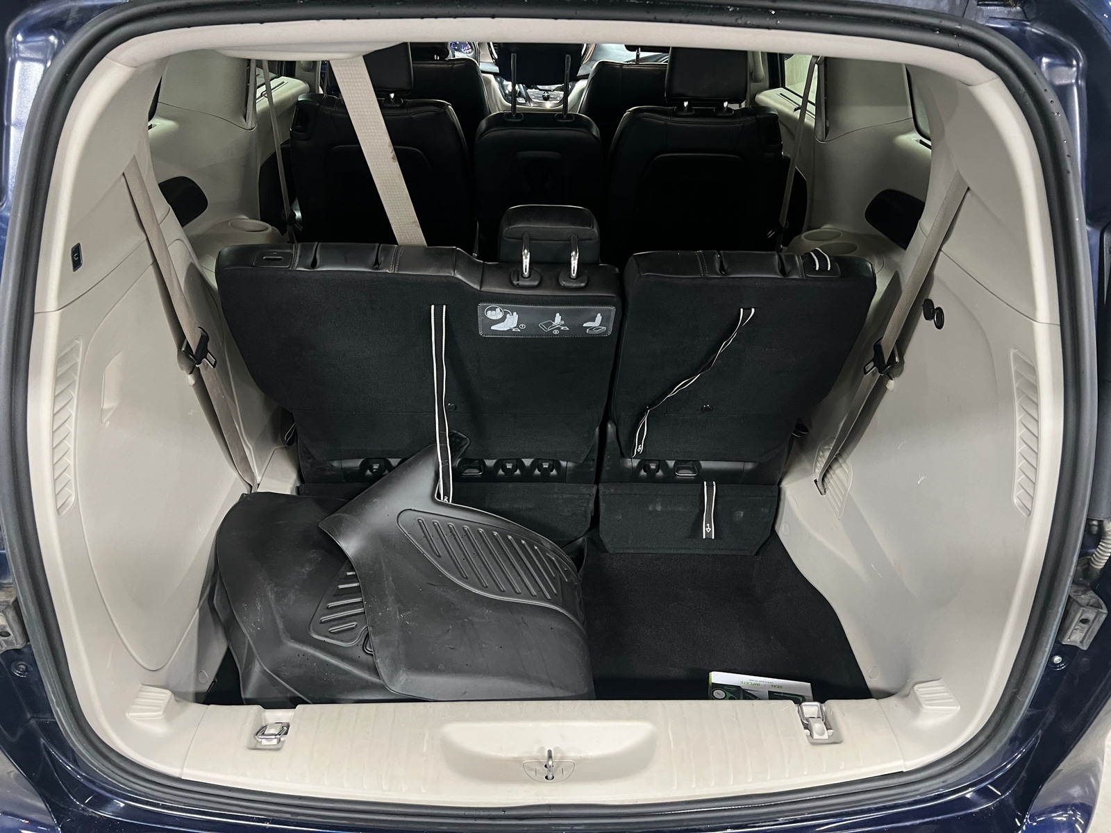 Thumbnail: 2018 Chrysler Pacifica - 6