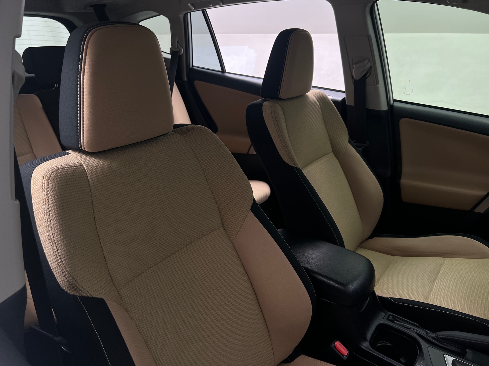 Thumbnail: 2018 Toyota RAV4 - 2