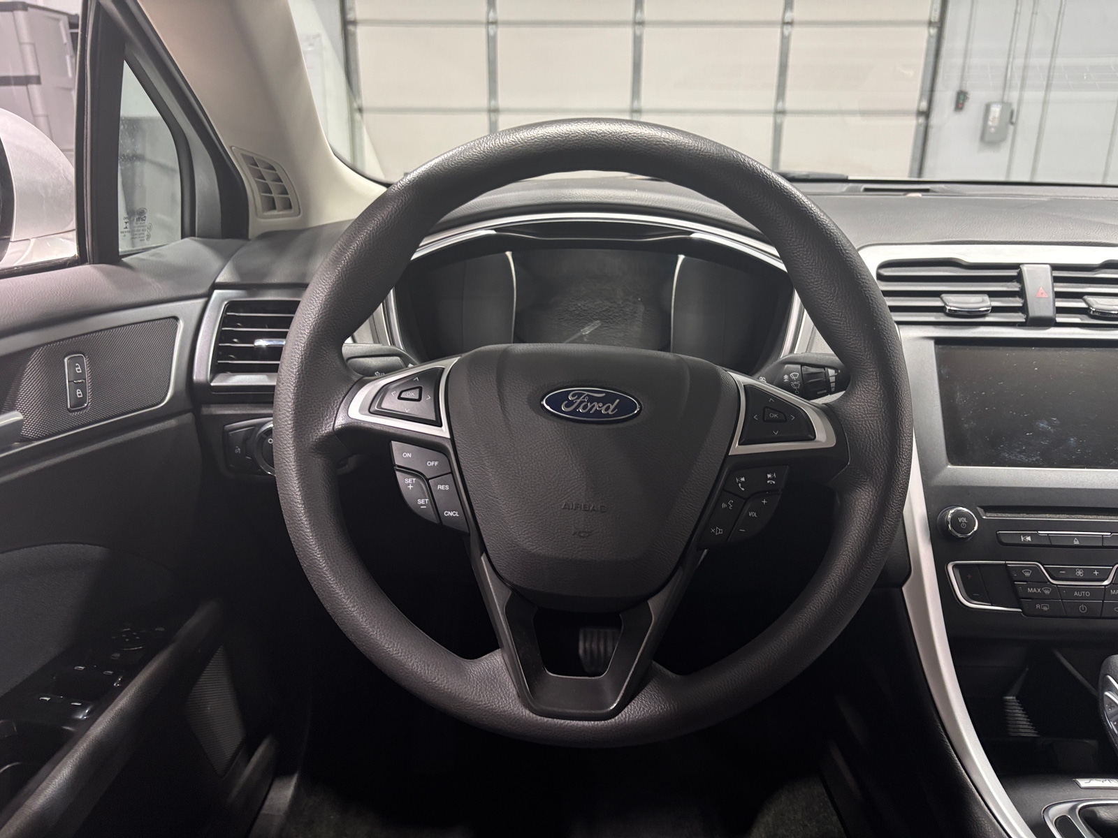 Thumbnail: 2016 Ford Fusion - 4