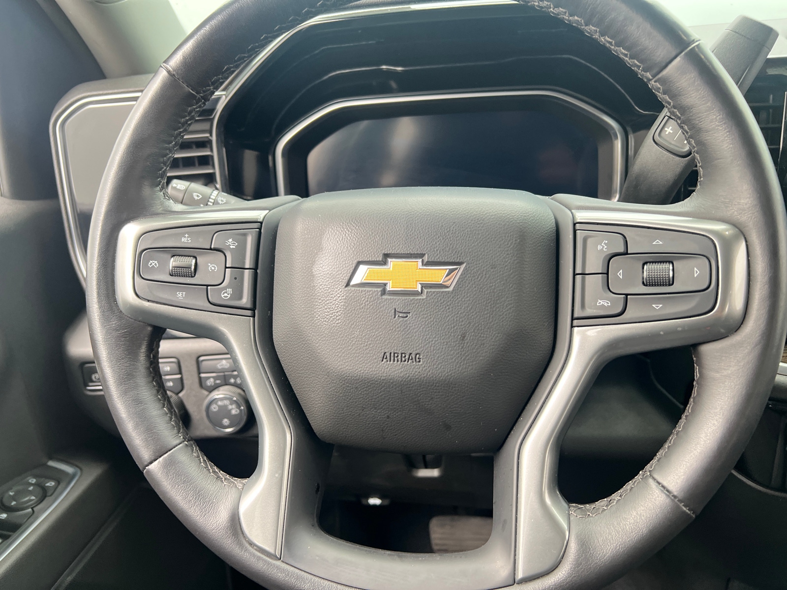 Thumbnail: 2023 Chevrolet Silverado 1500 - 5