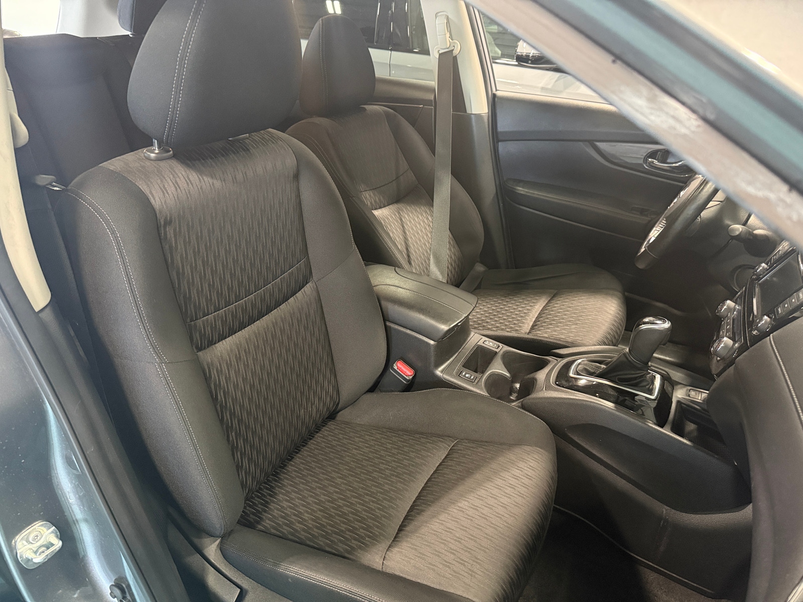 Thumbnail: 2019 Nissan Rogue - 2