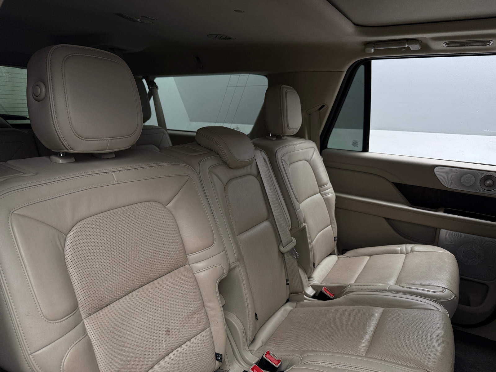 Thumbnail: 2018 Lincoln Navigator L - 5