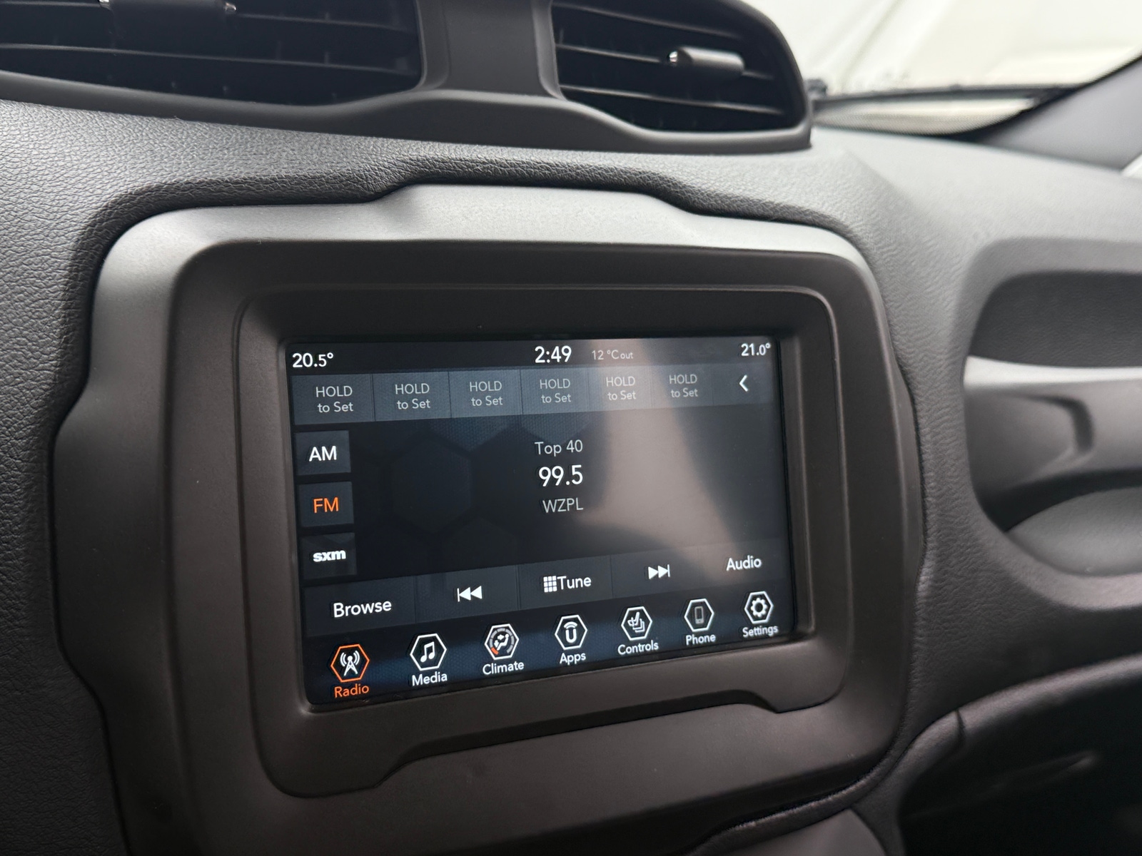 Thumbnail: 2019 Jeep Renegade - 3