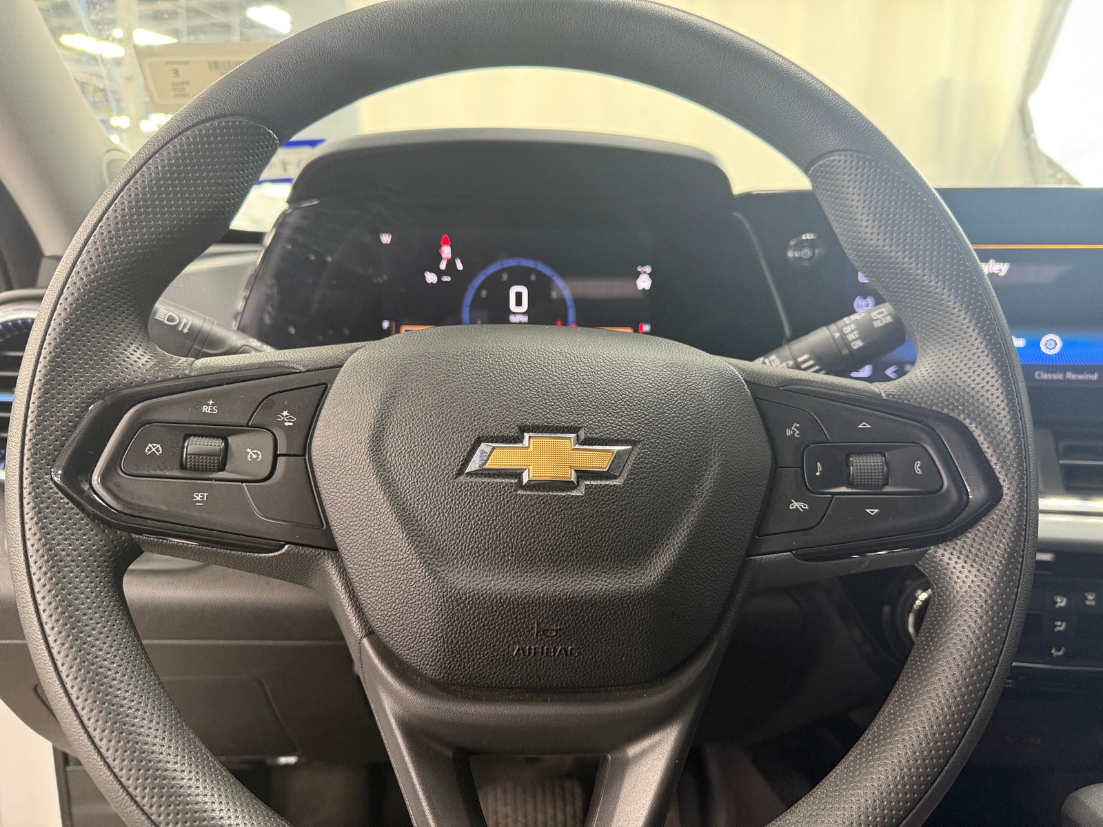 Thumbnail: 2025 Chevrolet Trax - 5