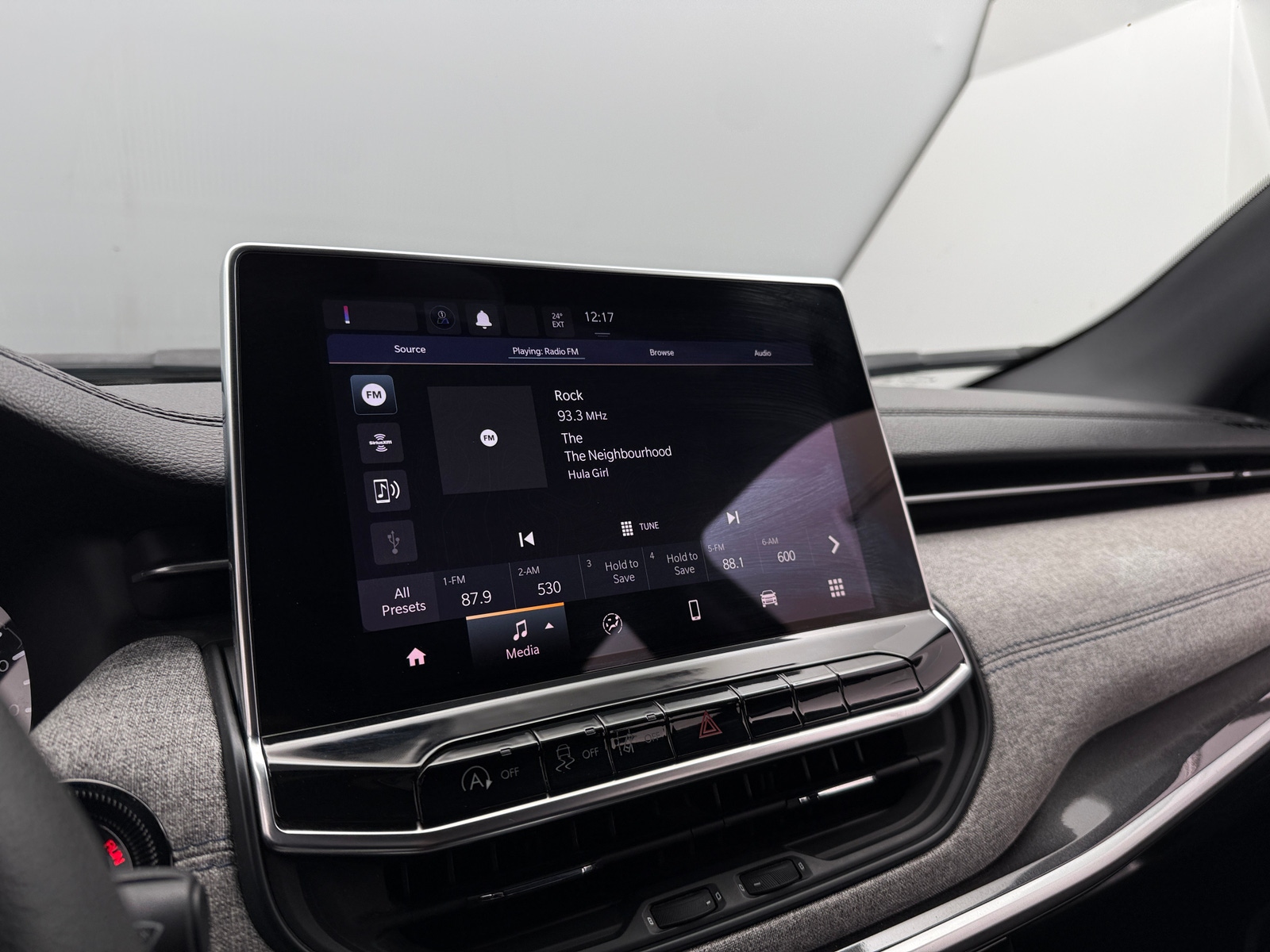 Thumbnail: 2023 Jeep Compass - 4