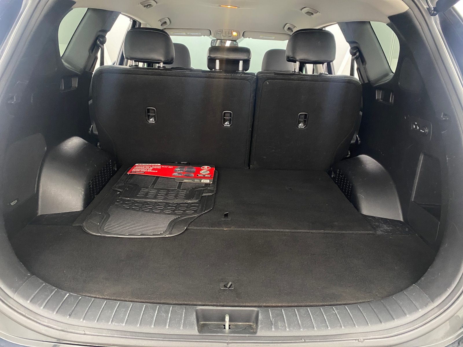 Thumbnail: 2019 Hyundai Santa Fe - 7