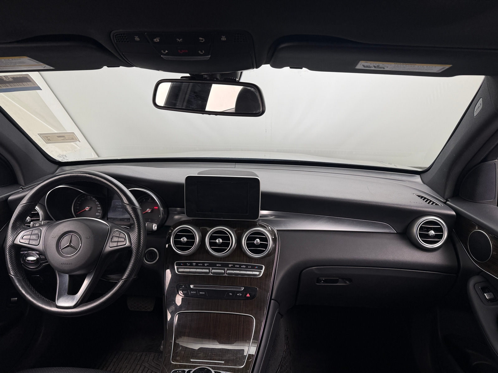 Thumbnail: 2019 Mercedes-Benz GLC - 2