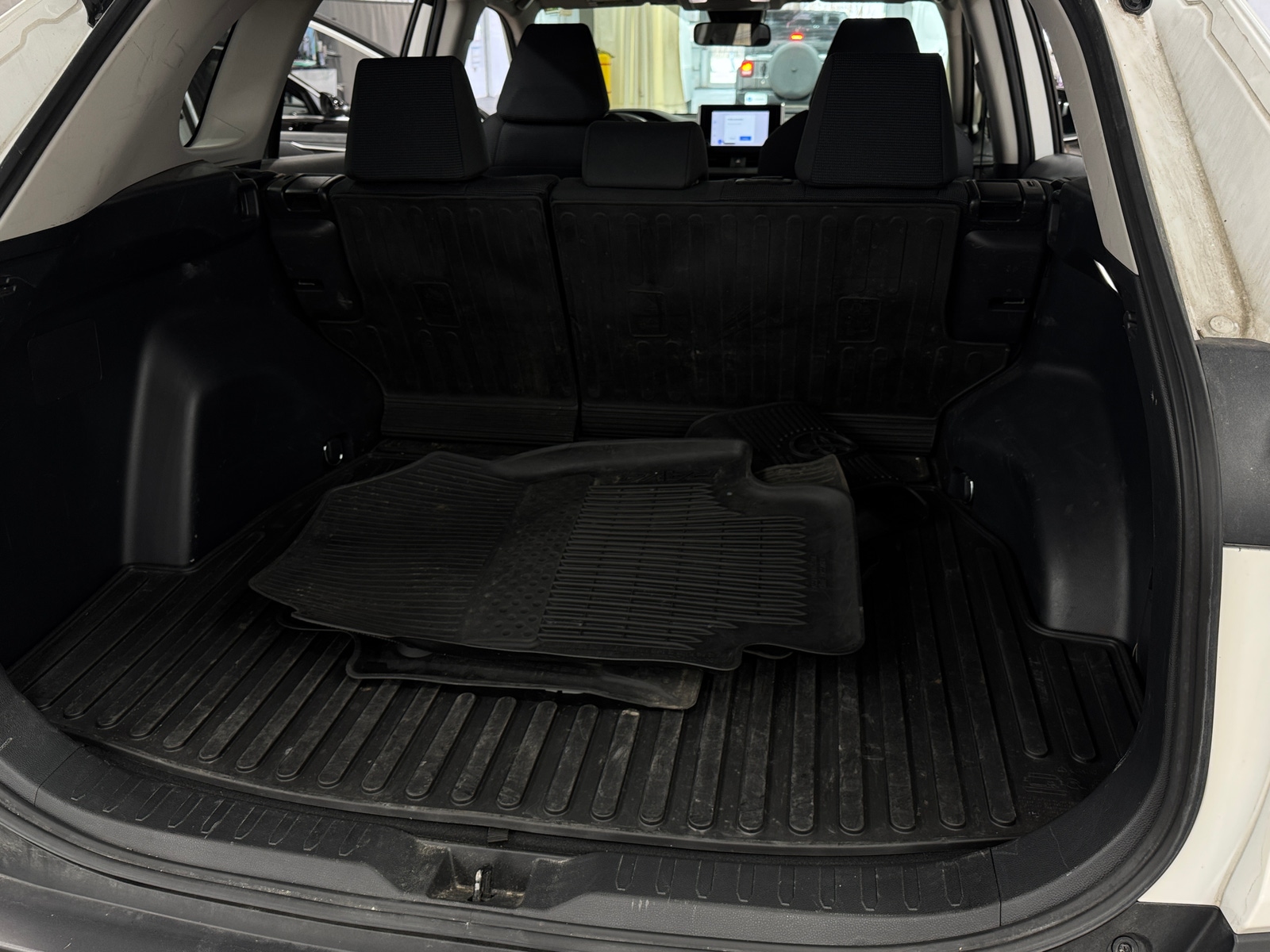 Thumbnail: 2023 Toyota RAV4 - 7