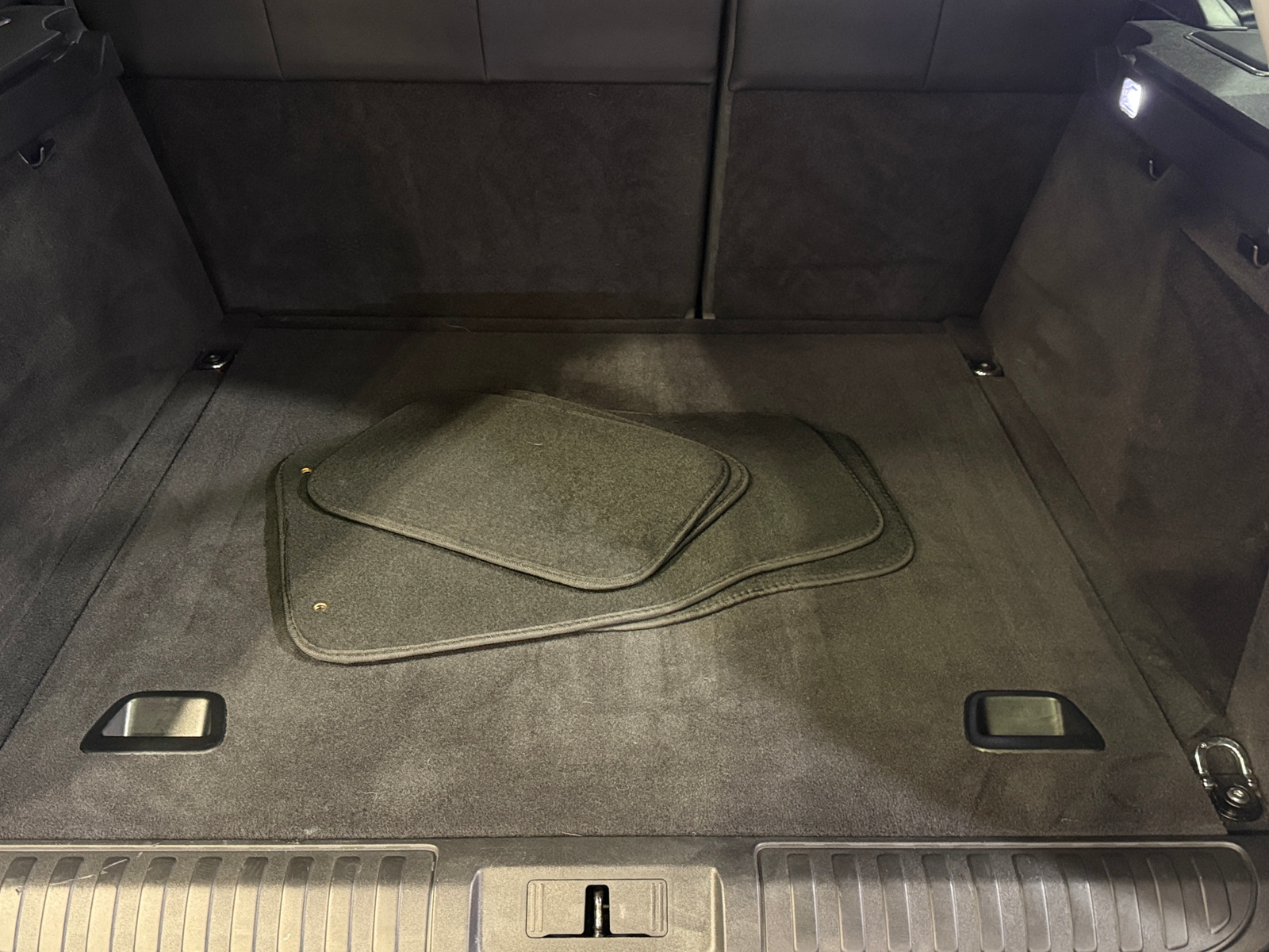 Thumbnail: 2016 Land Rover Range Rover Sport - 6