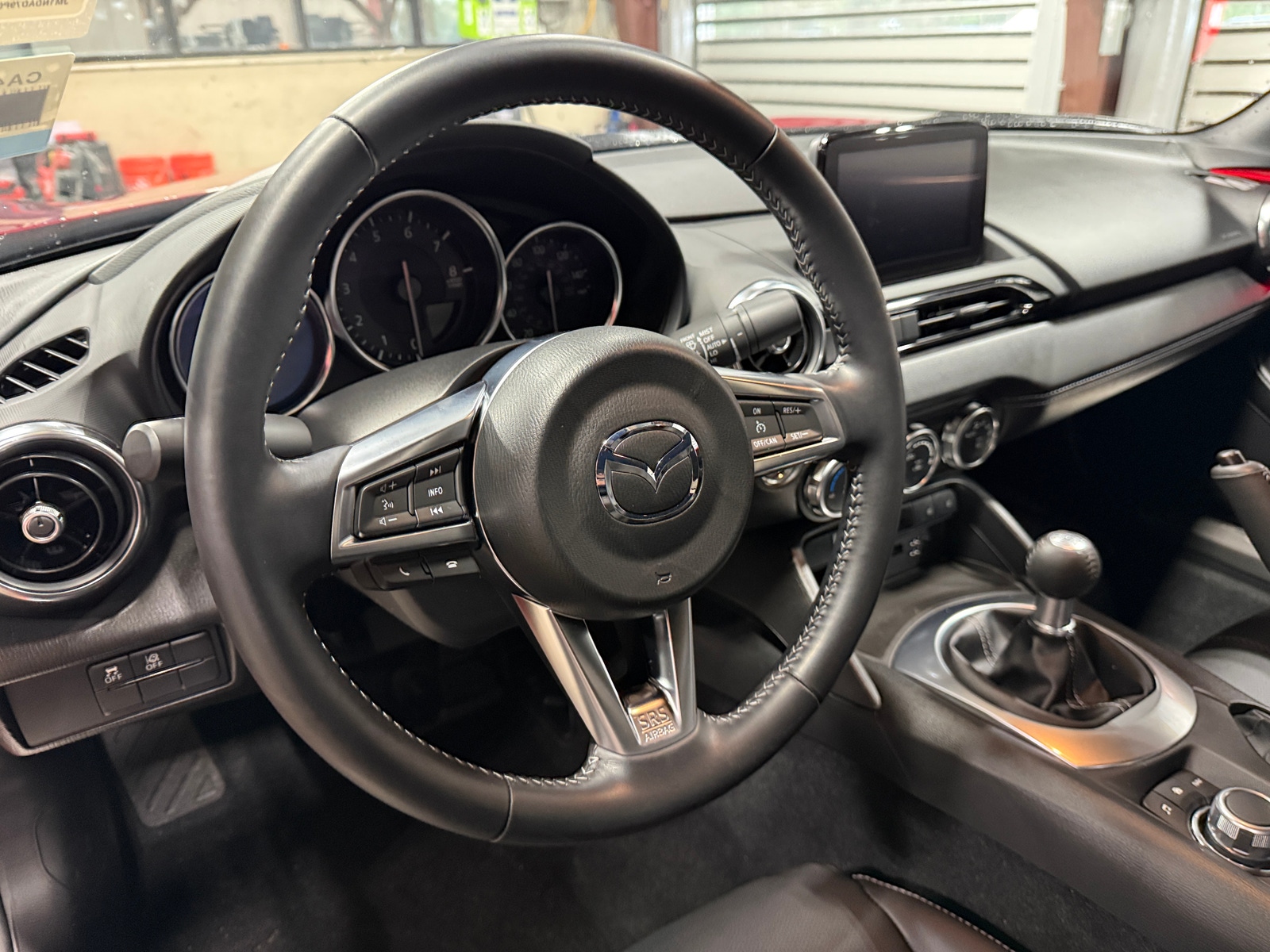 Thumbnail: 2023 Mazda MX-5 Miata - 4