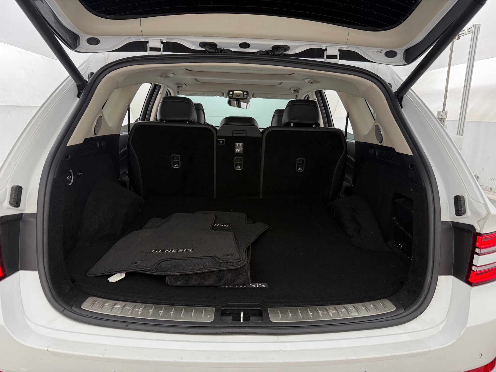 Thumbnail: 2021 Genesis GV80 - 6