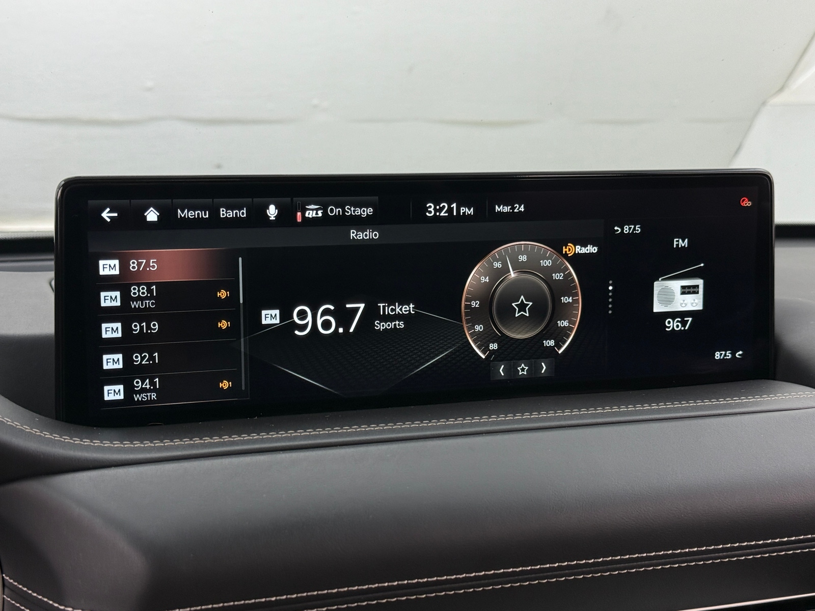 Thumbnail: 2021 Genesis GV80 - 3