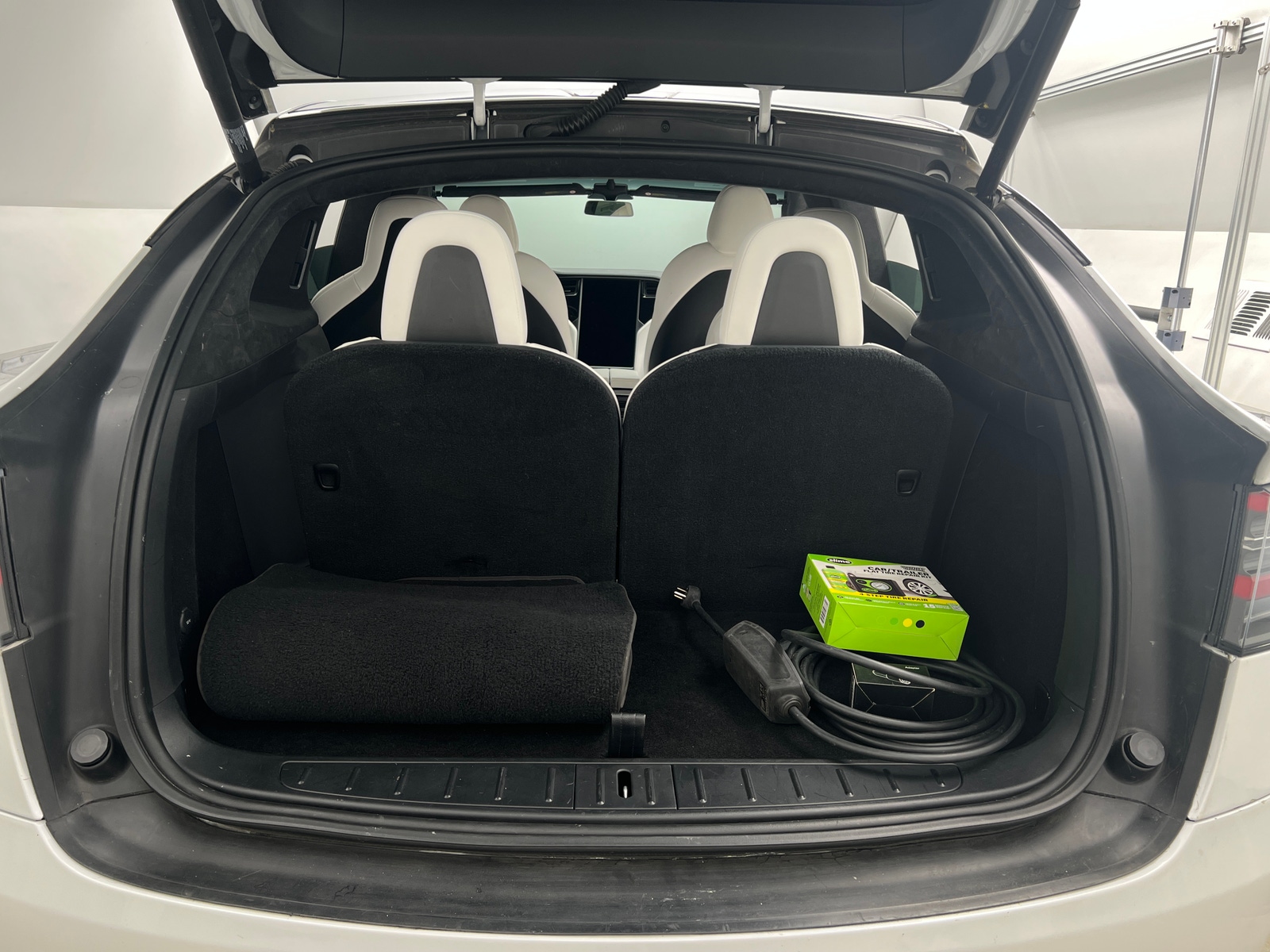 Thumbnail: 2020 Tesla Model X - 6