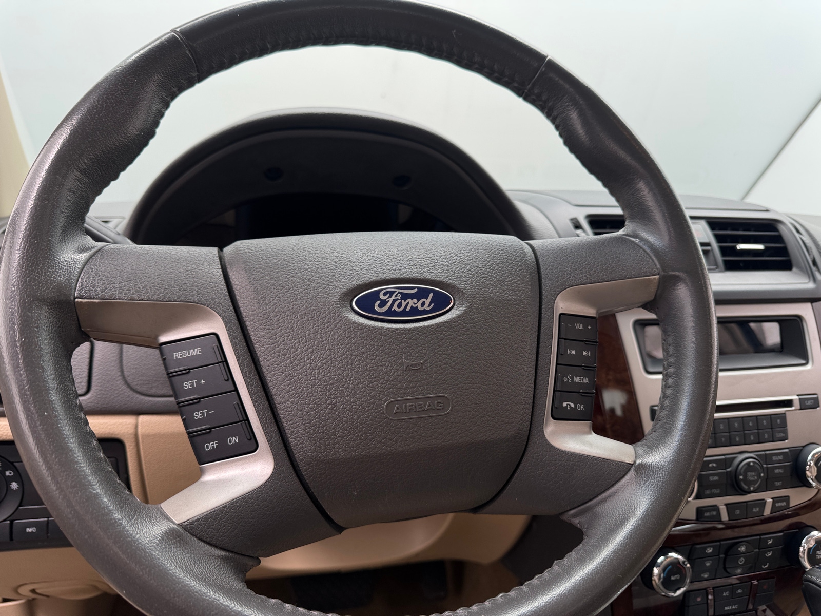 Thumbnail: 2010 Ford Fusion - 4