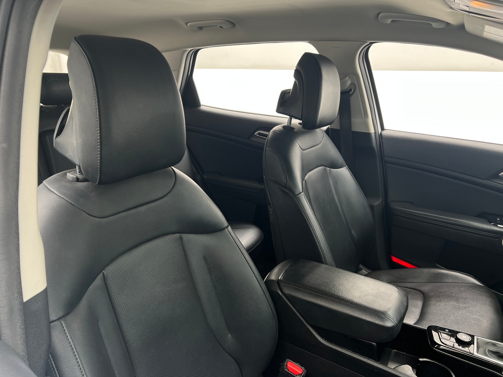 Thumbnail: 2023 Kia Sportage - 2