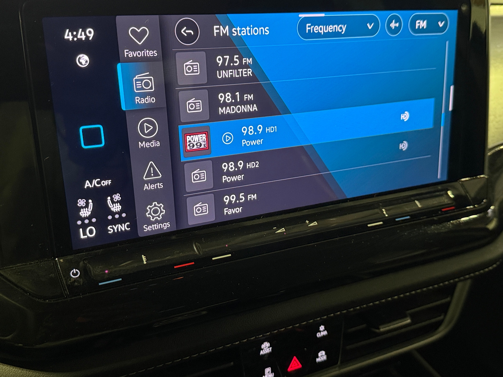 Thumbnail: 2025 Volkswagen Atlas - 3