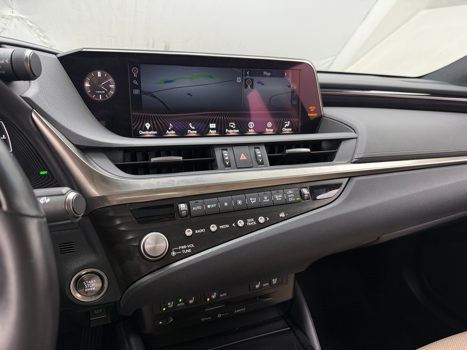 Thumbnail: 2021 Lexus ES - 3