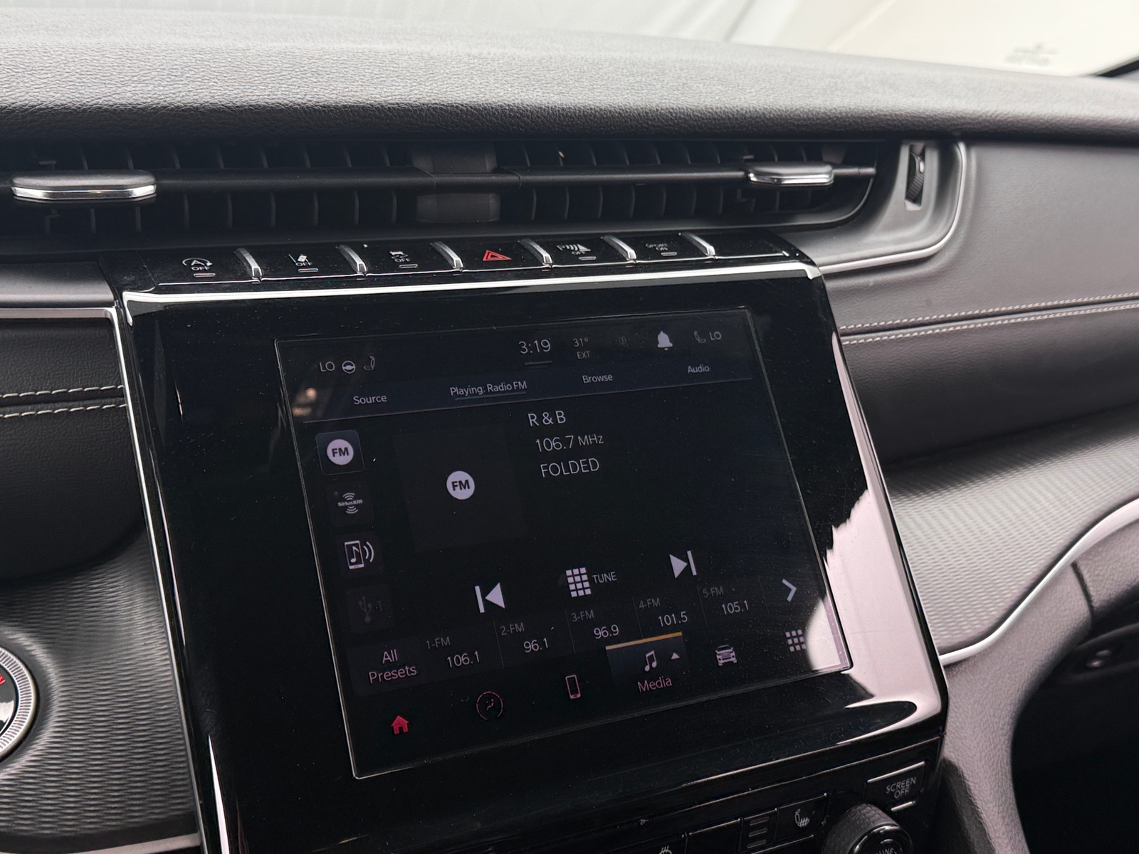 Thumbnail: 2024 Jeep Grand Cherokee - 3