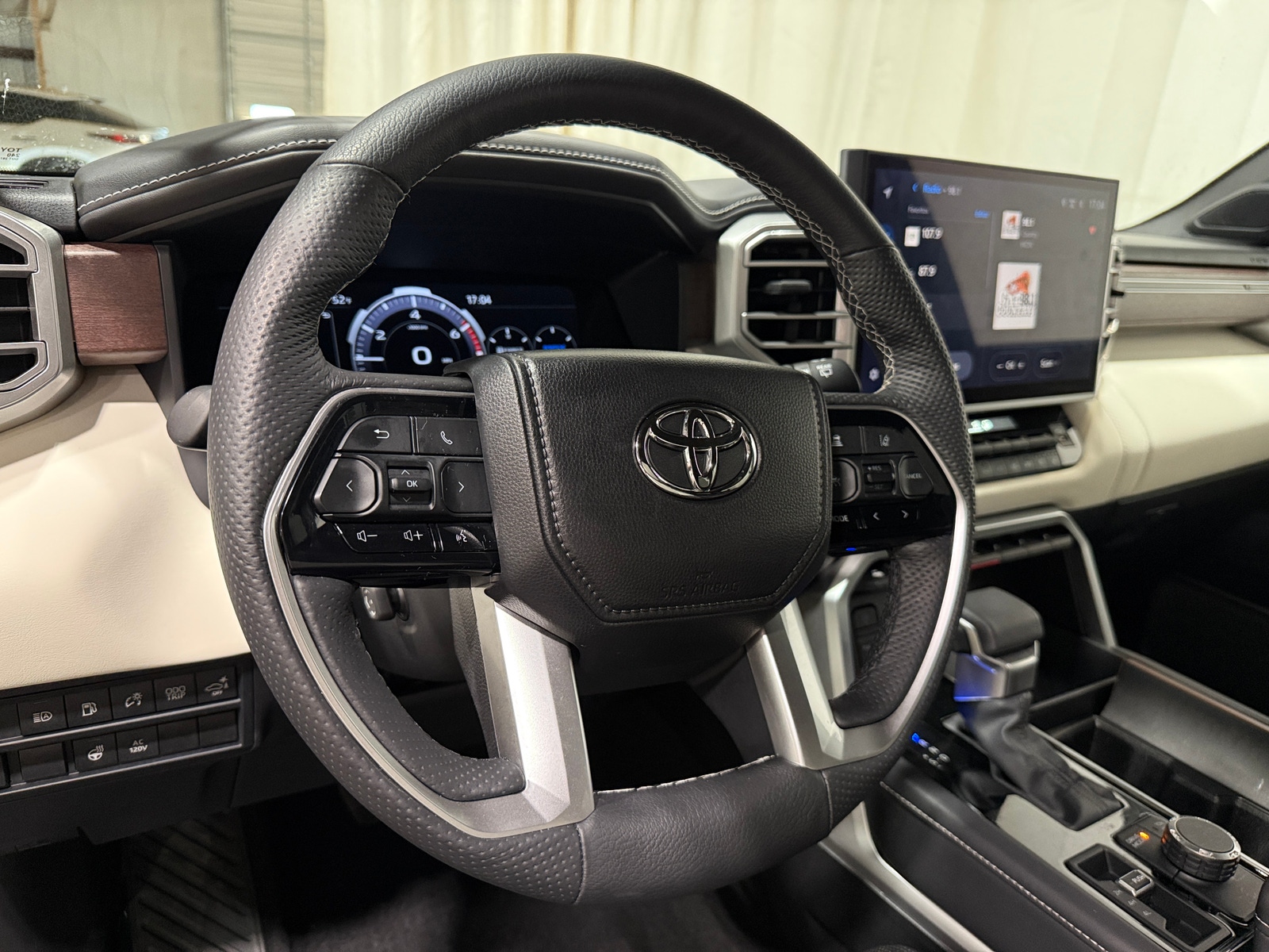 Thumbnail: 2025 Toyota Sequoia - 4