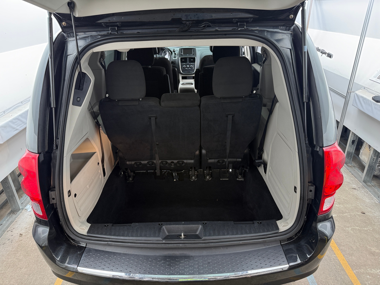 Thumbnail: 2016 Dodge Grand Caravan - 7
