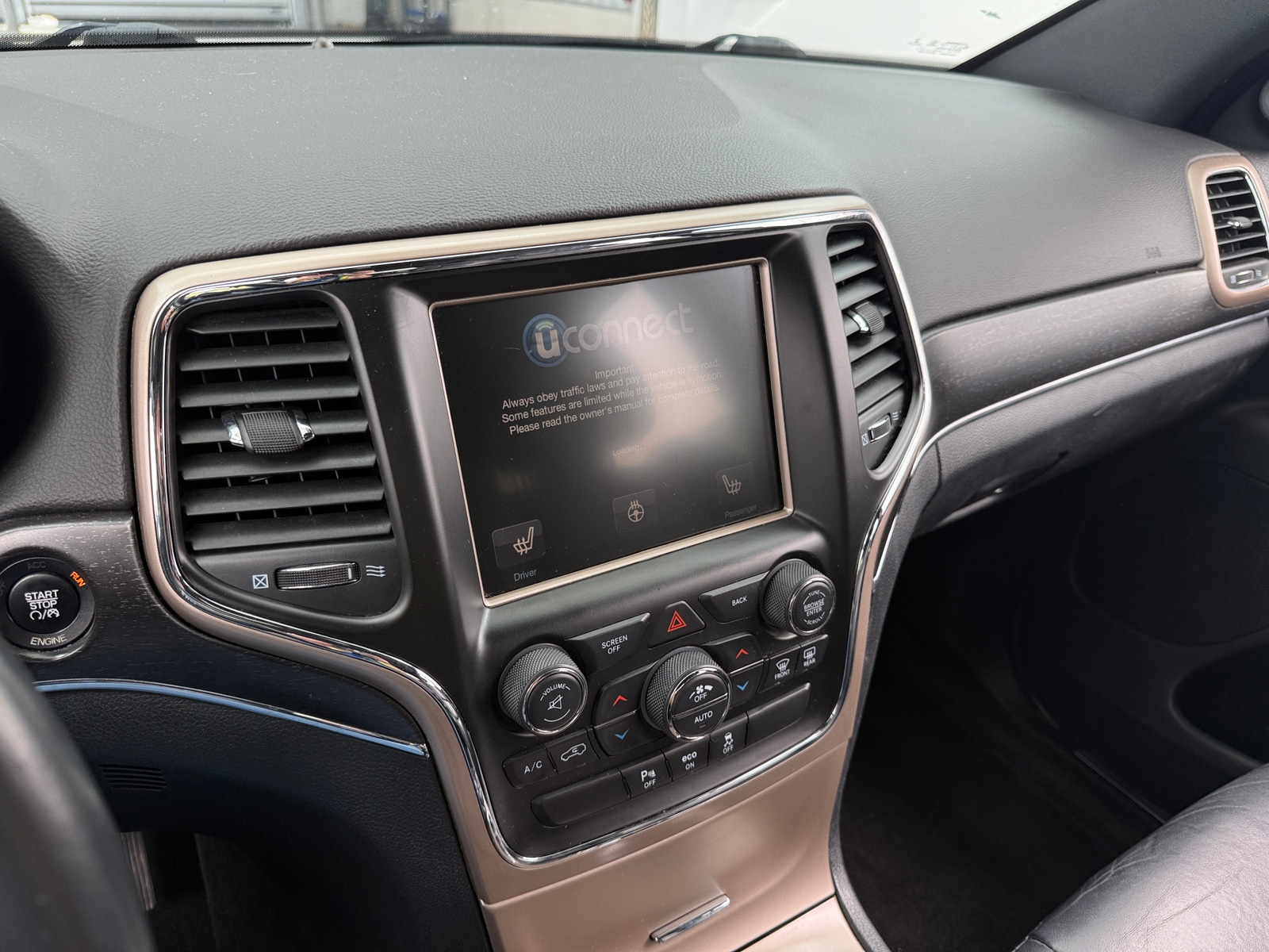 Thumbnail: 2015 Jeep Grand Cherokee - 3