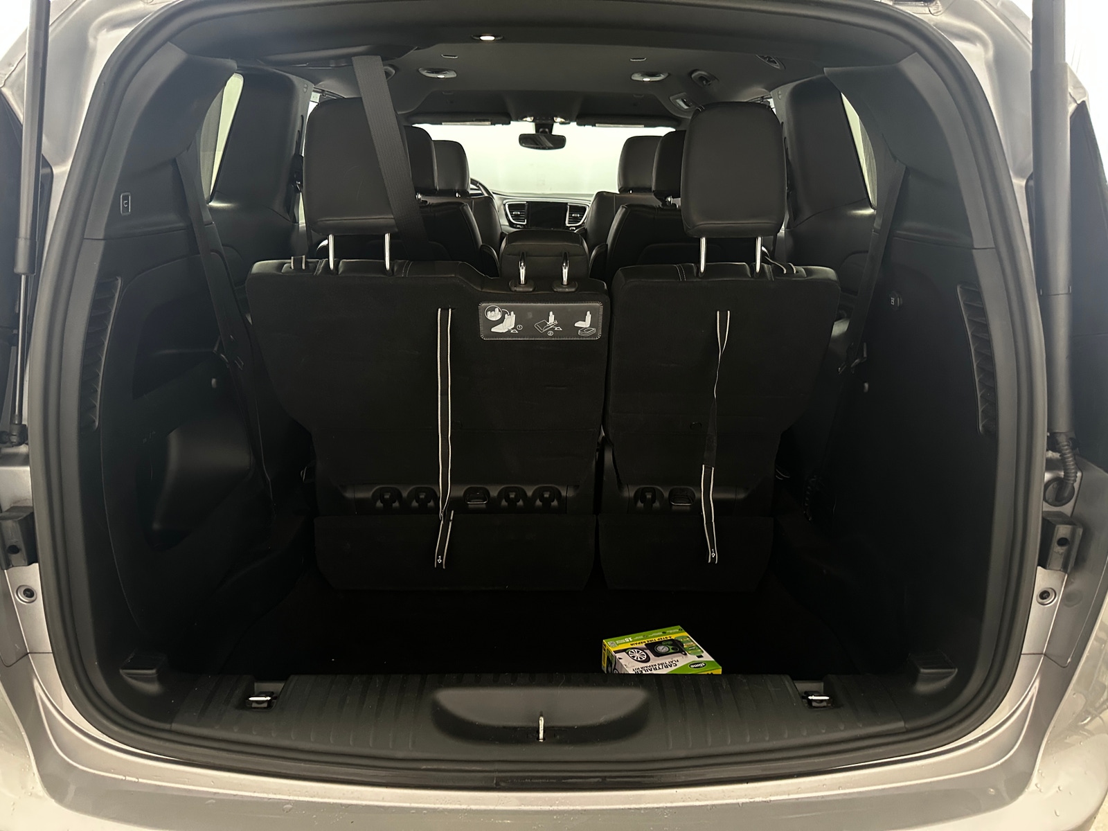 Thumbnail: 2019 Chrysler Pacifica - 6