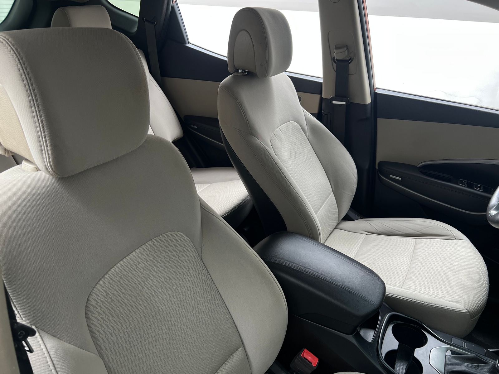 Thumbnail: 2016 Hyundai Santa Fe - 2