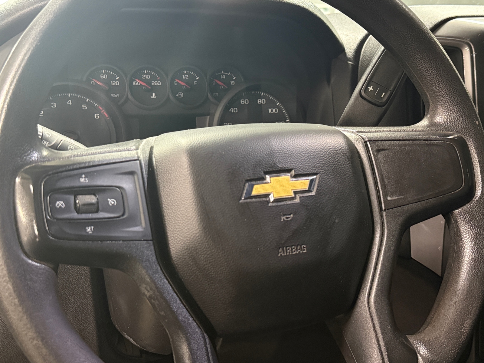 Thumbnail: 2022 Chevrolet Silverado 1500 - 5