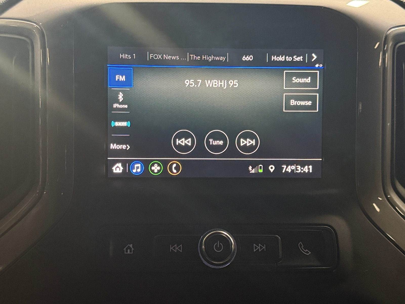 Thumbnail: 2022 Chevrolet Silverado 1500 - 4