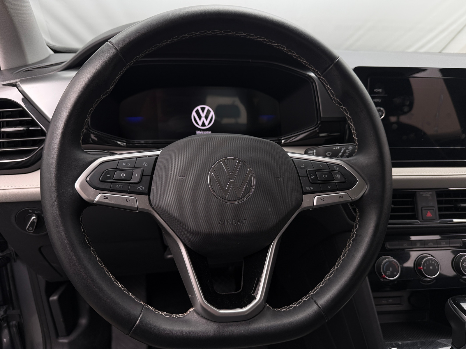 Thumbnail: 2025 Volkswagen Taos - 5