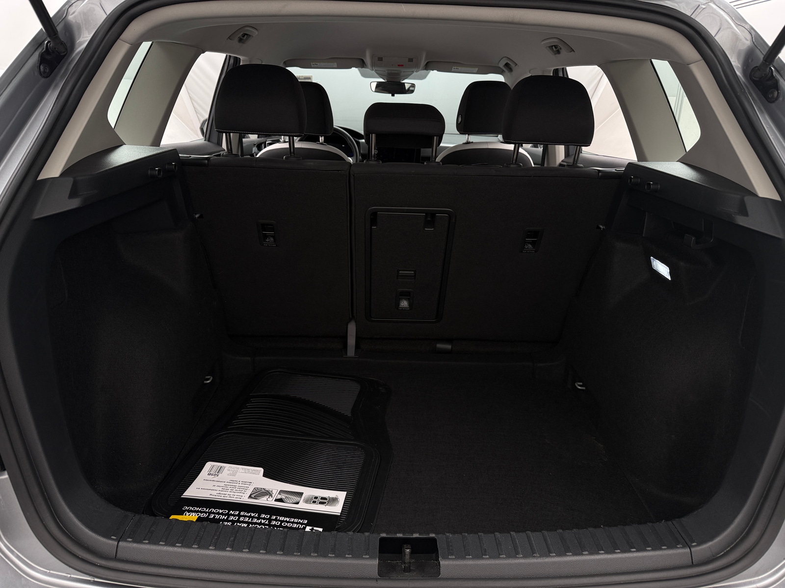 Thumbnail: 2025 Volkswagen Taos - 7