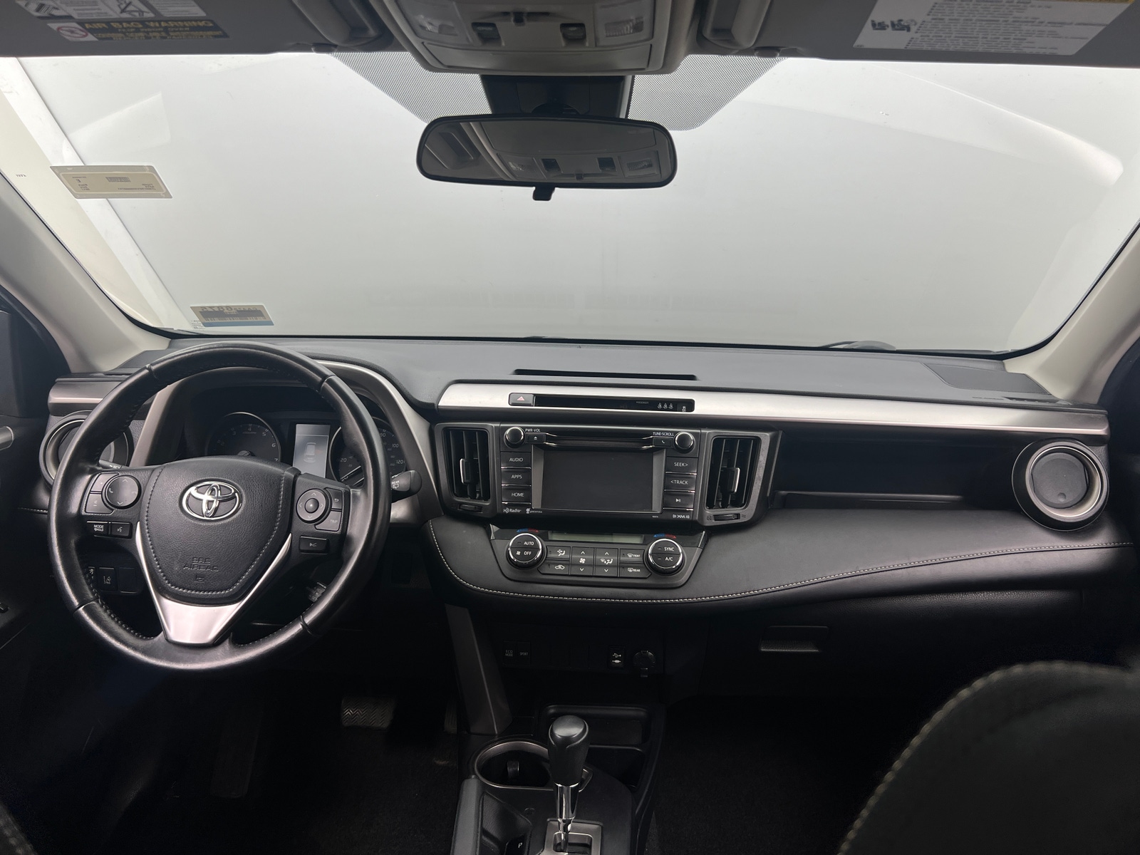 Thumbnail: 2017 Toyota RAV4 - 3