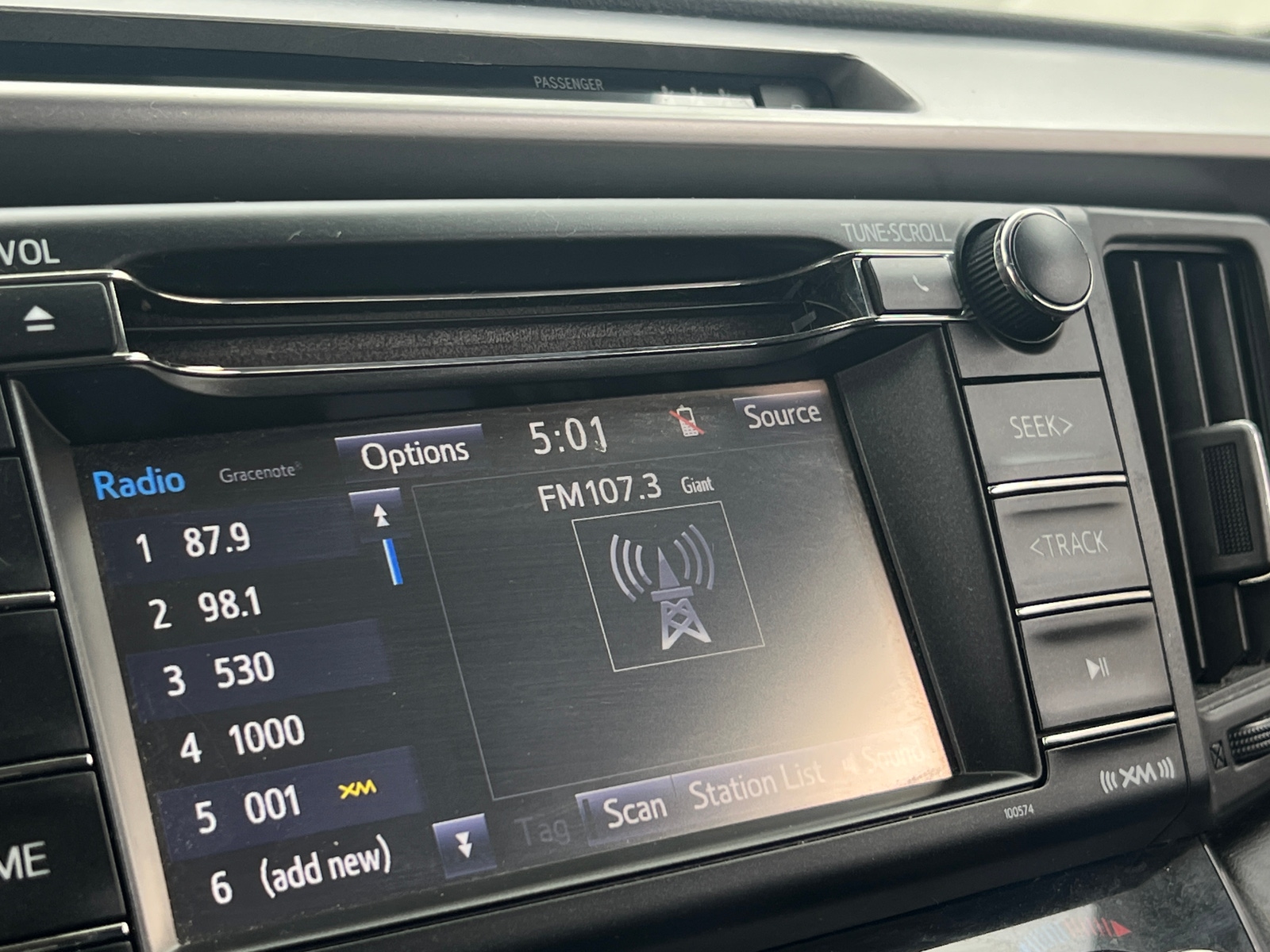 Thumbnail: 2017 Toyota RAV4 - 4