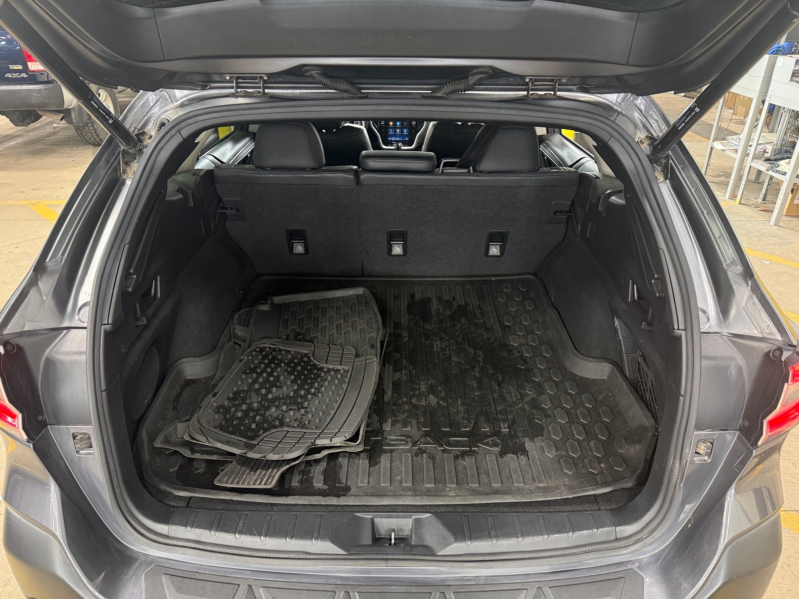 Thumbnail: 2020 Subaru Outback - 6