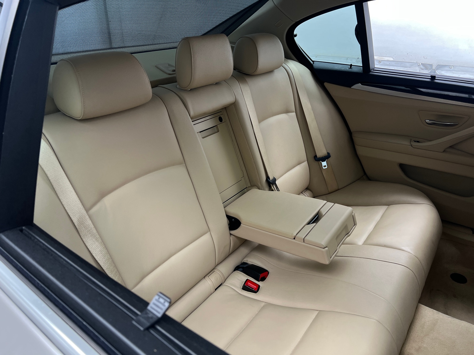 Thumbnail: 2012 BMW 5 Series - 5