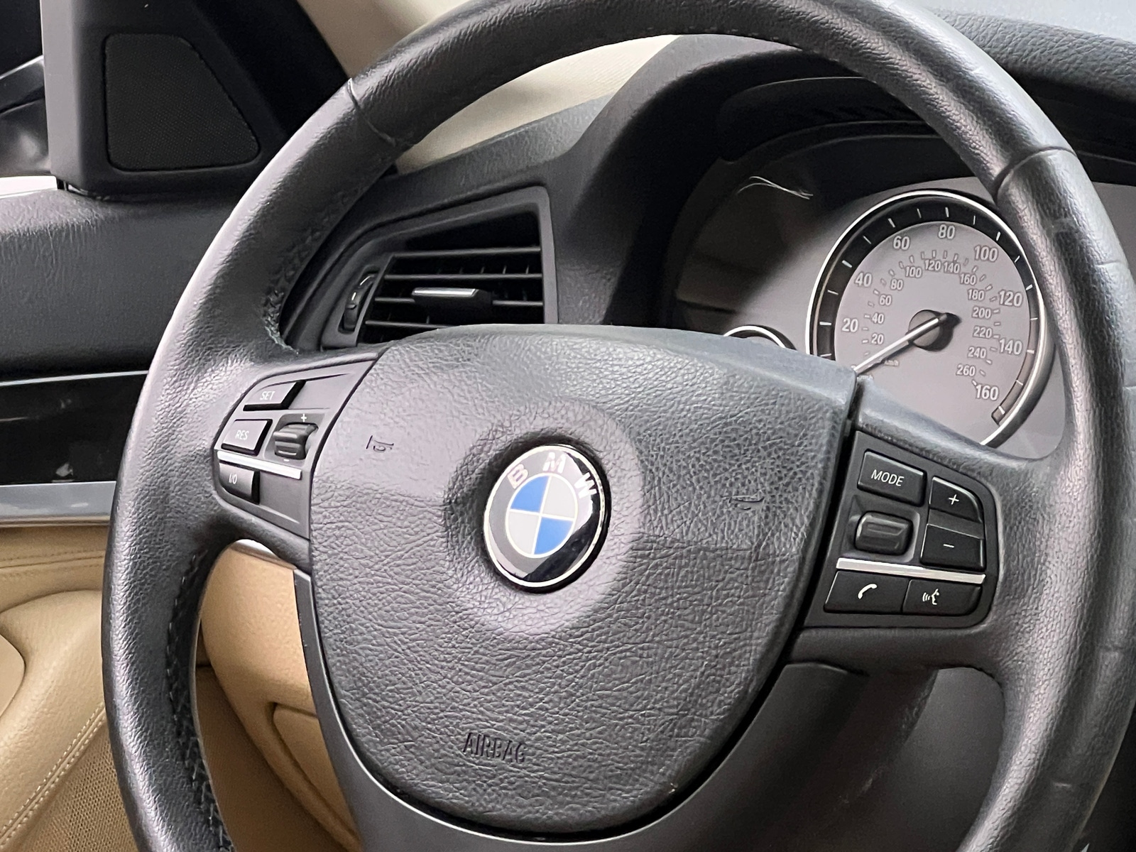 Thumbnail: 2012 BMW 5 Series - 4