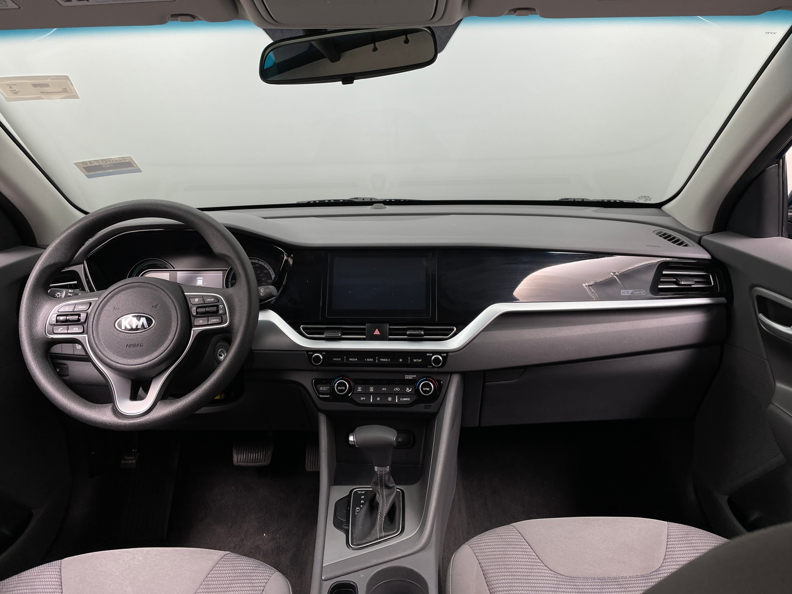 Thumbnail: 2021 Kia Niro - 3