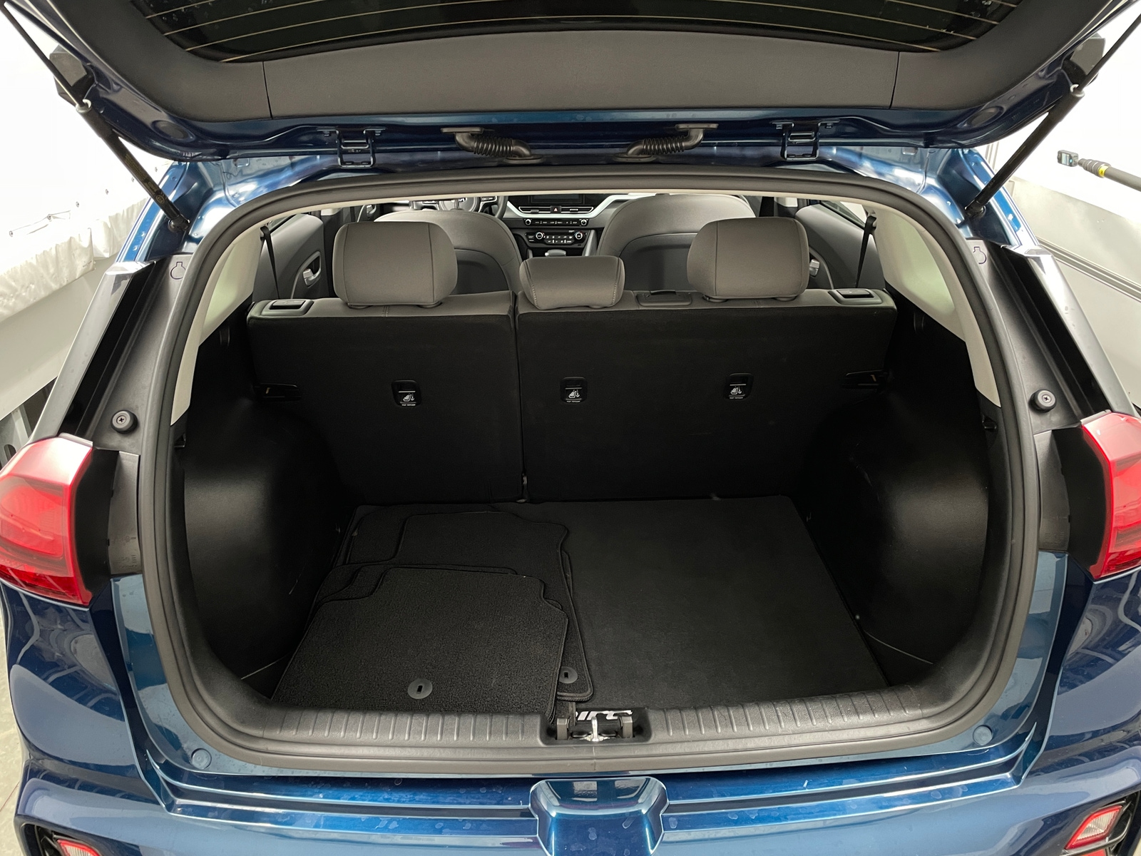 Thumbnail: 2021 Kia Niro - 7