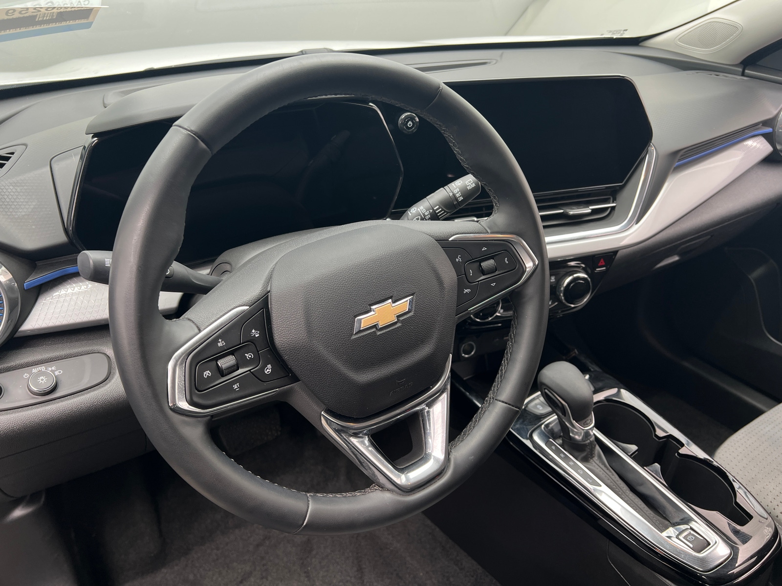 Thumbnail: 2025 Chevrolet Trax - 5