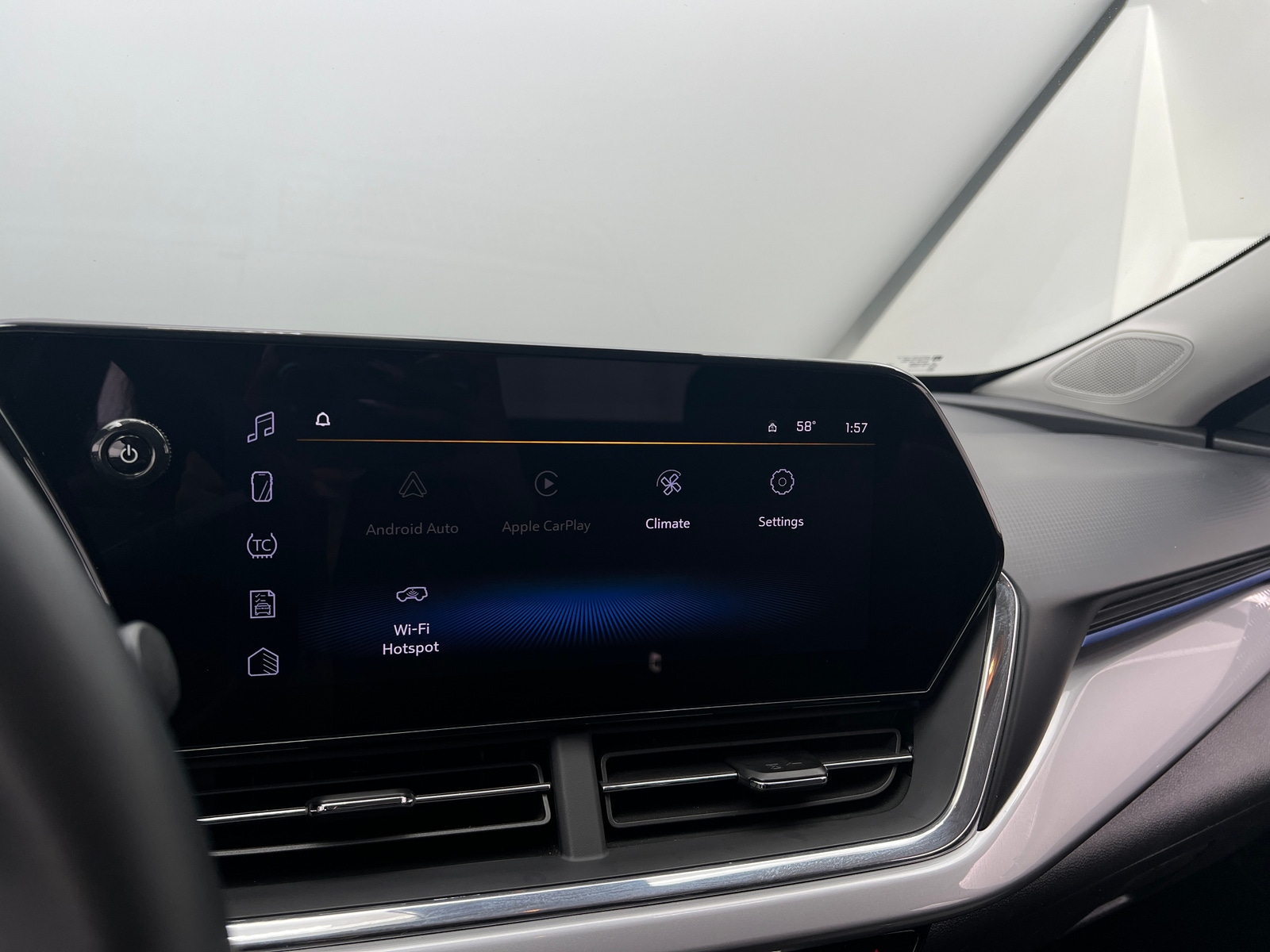 Thumbnail: 2025 Chevrolet Trax - 4