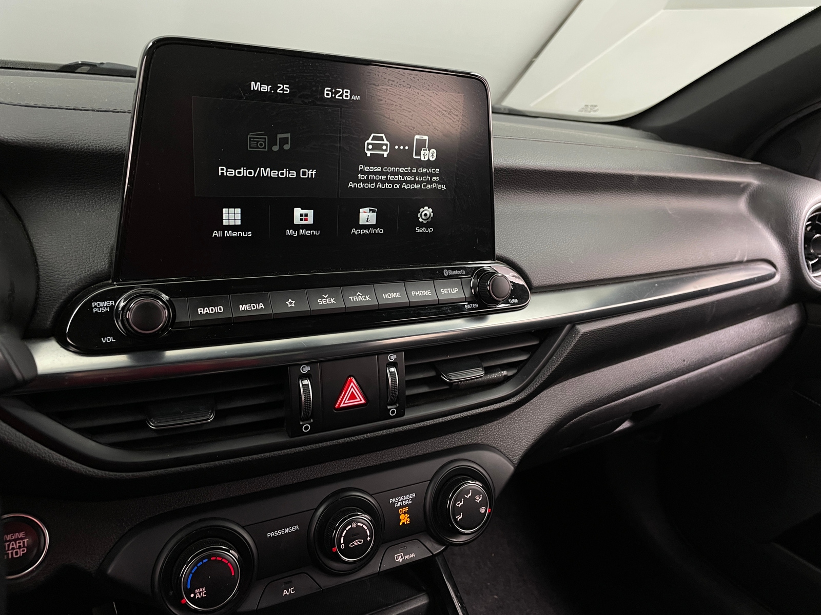 Thumbnail: 2021 Kia Forte - 3