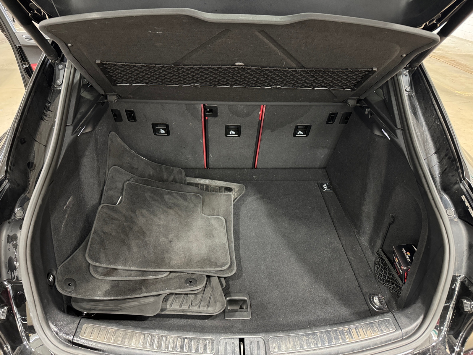 Thumbnail: 2017 Porsche Macan - 6