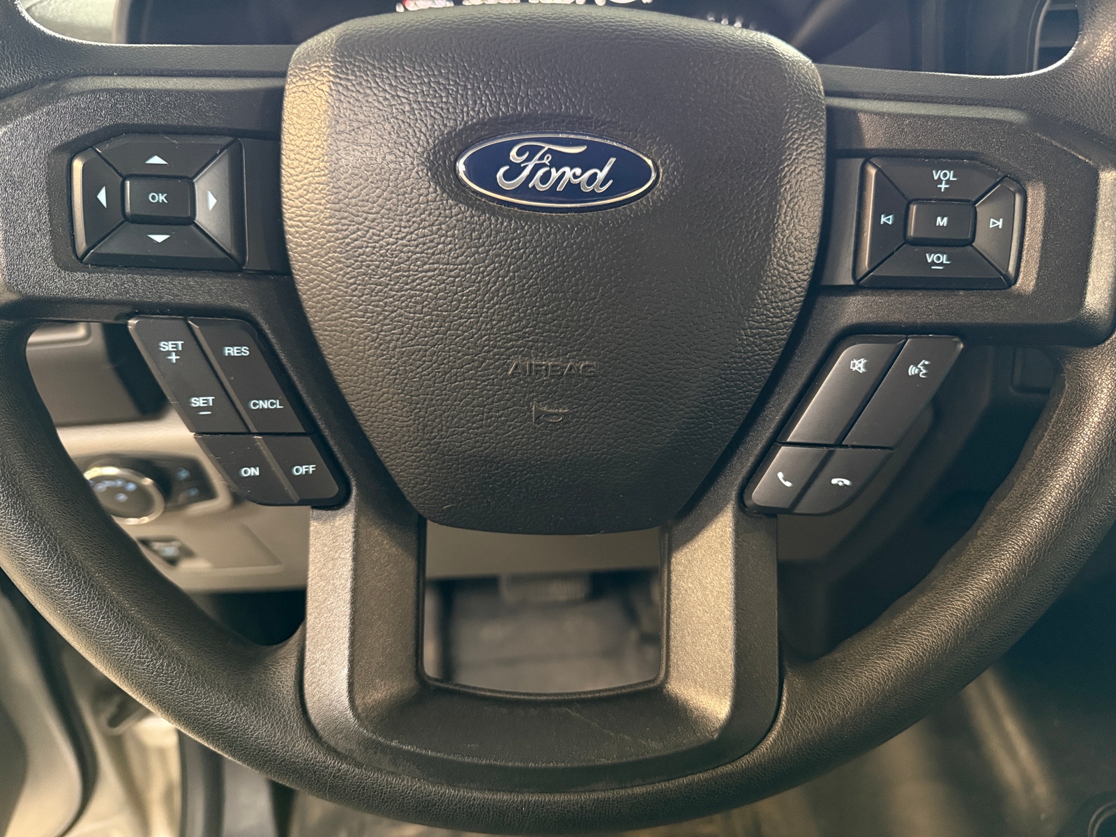 Thumbnail: 2018 Ford Econoline - 5