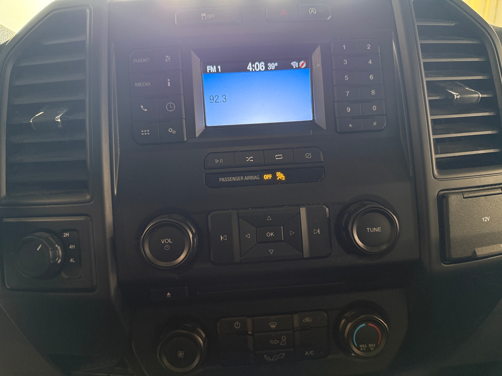 Thumbnail: 2018 Ford Econoline - 4