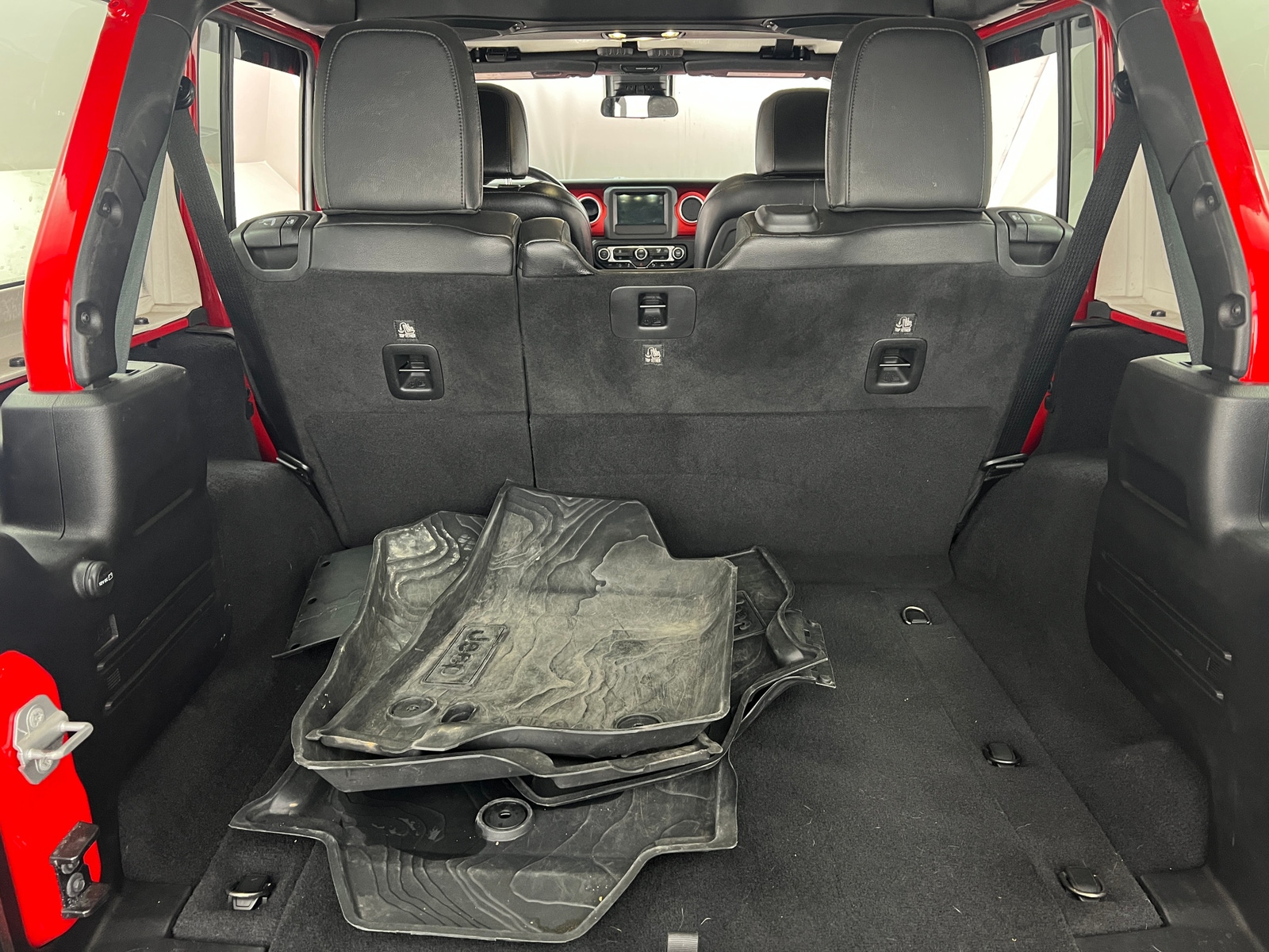 Thumbnail: 2021 Jeep Wrangler - 6