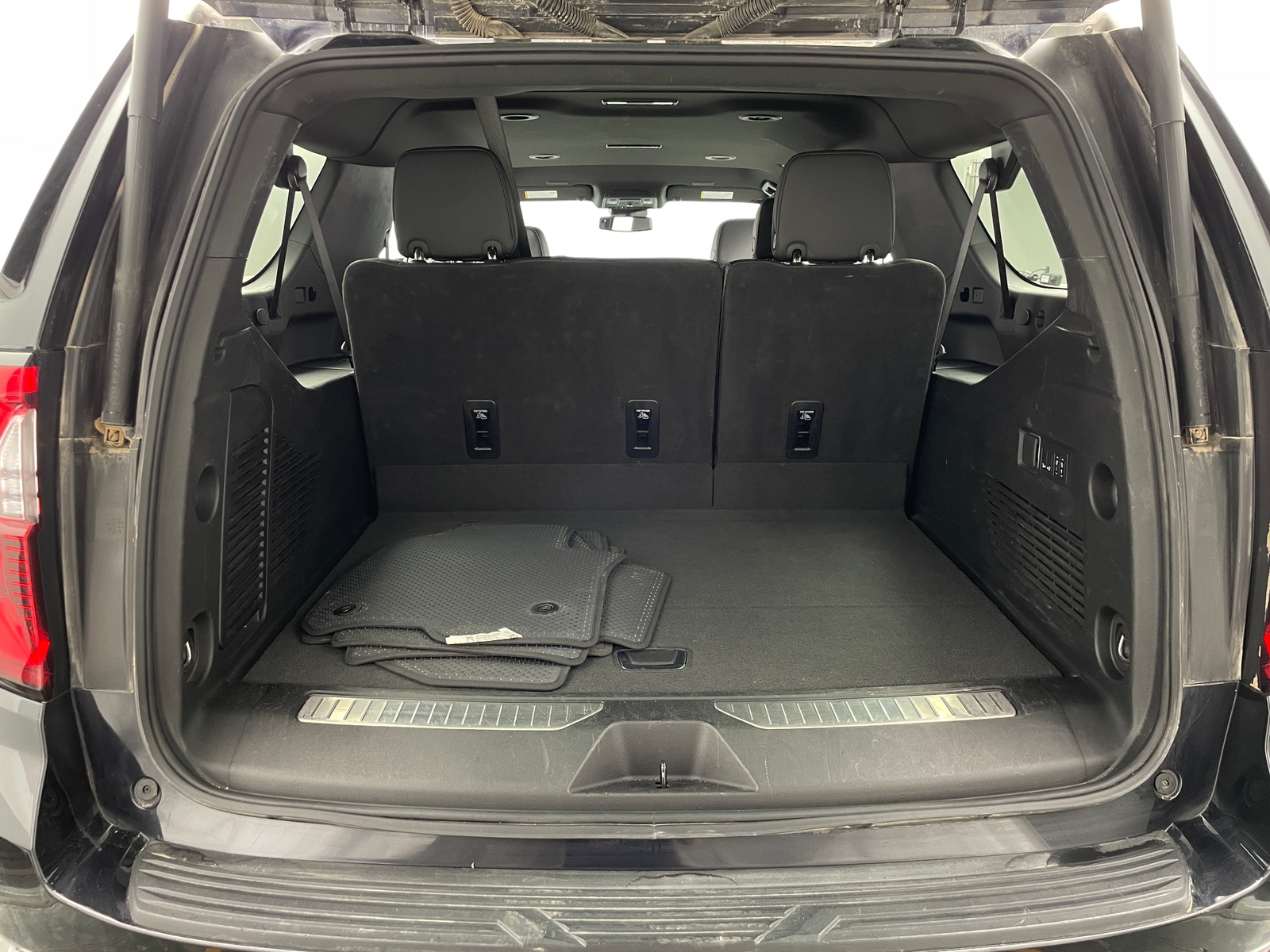 Thumbnail: 2025 GMC Yukon XL - 6