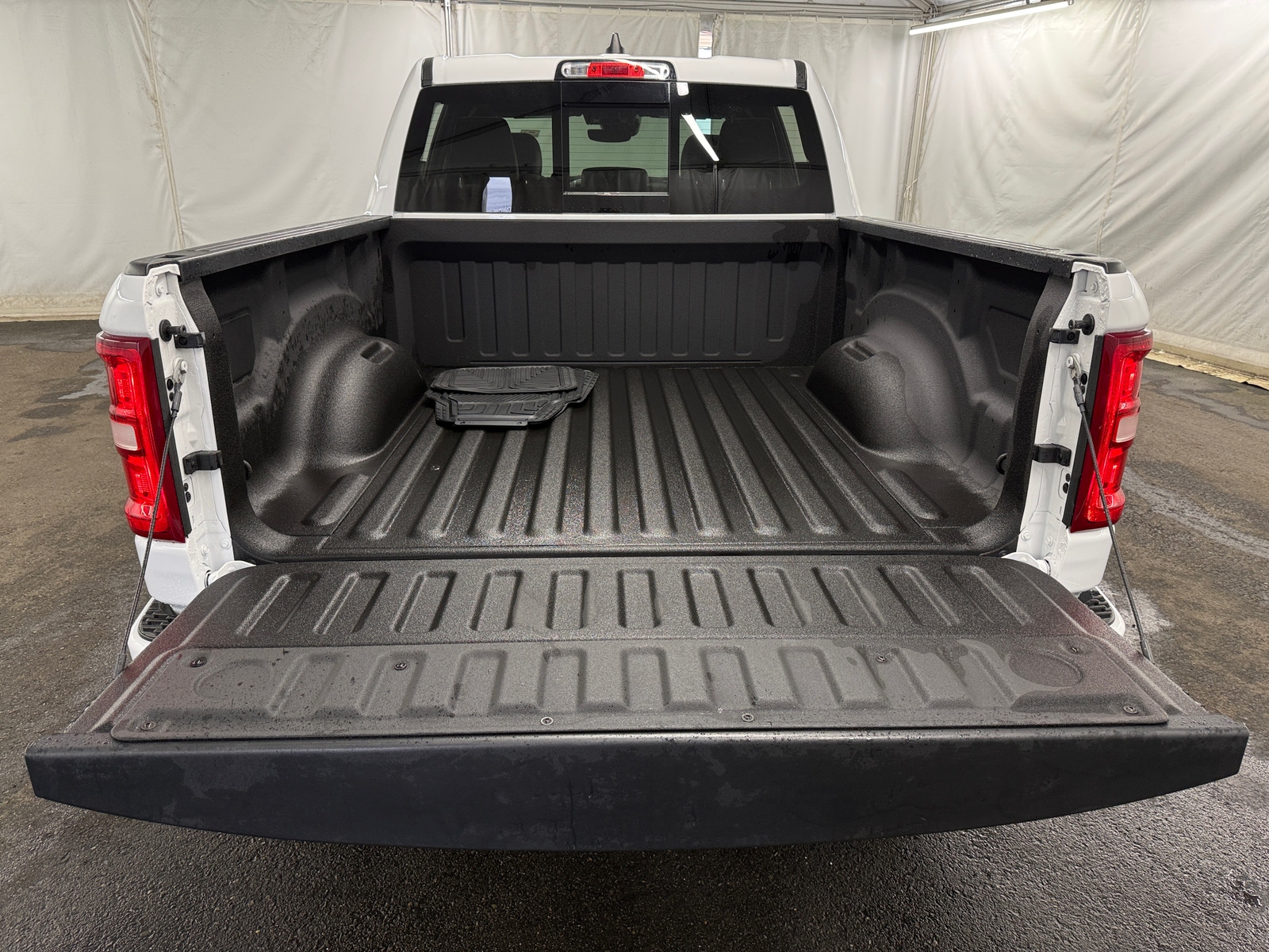 Thumbnail: 2025 RAM 1500 - 6