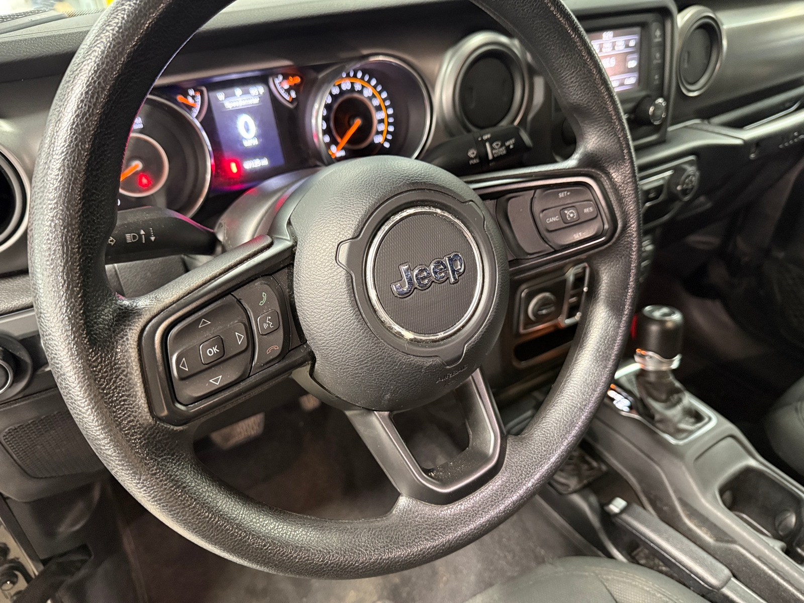 Thumbnail: 2021 Jeep Wrangler - 5